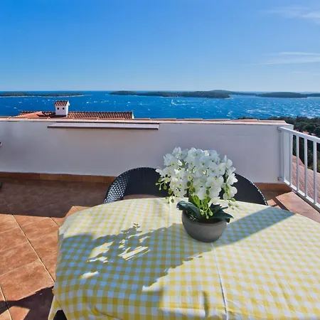 Apartmani Marinka Viskovic Hvar Town Exterior photo