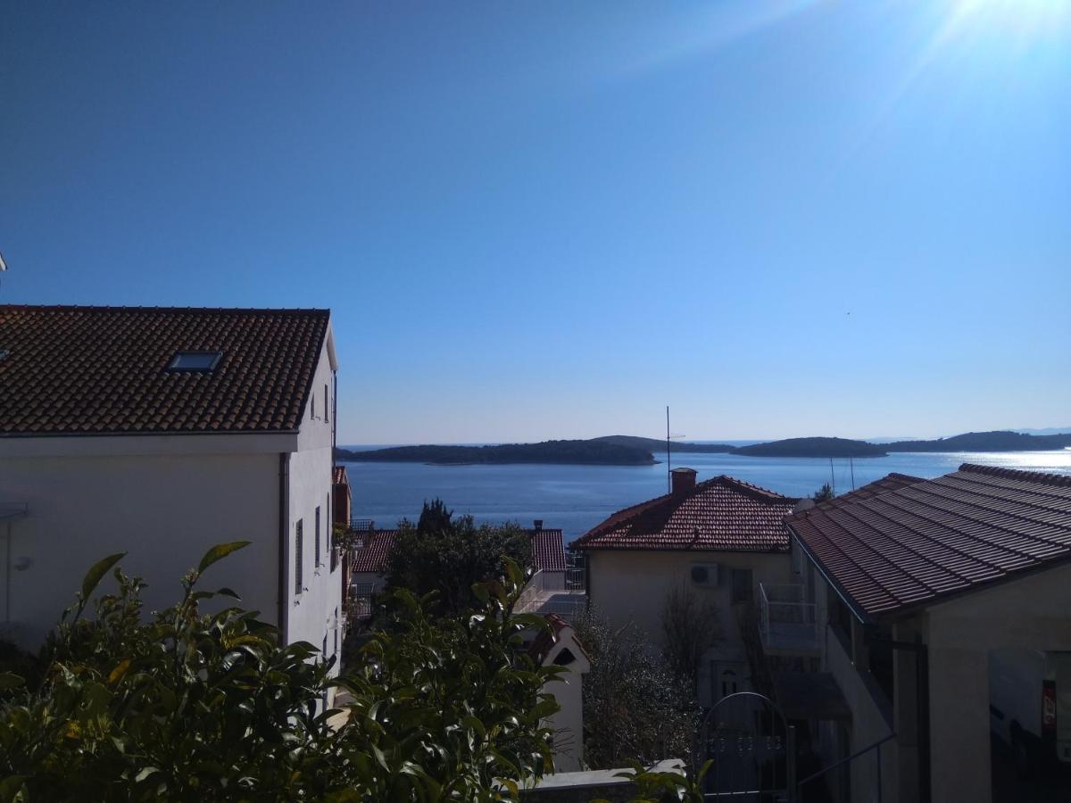 Marinka Viskovic * Hvar Town