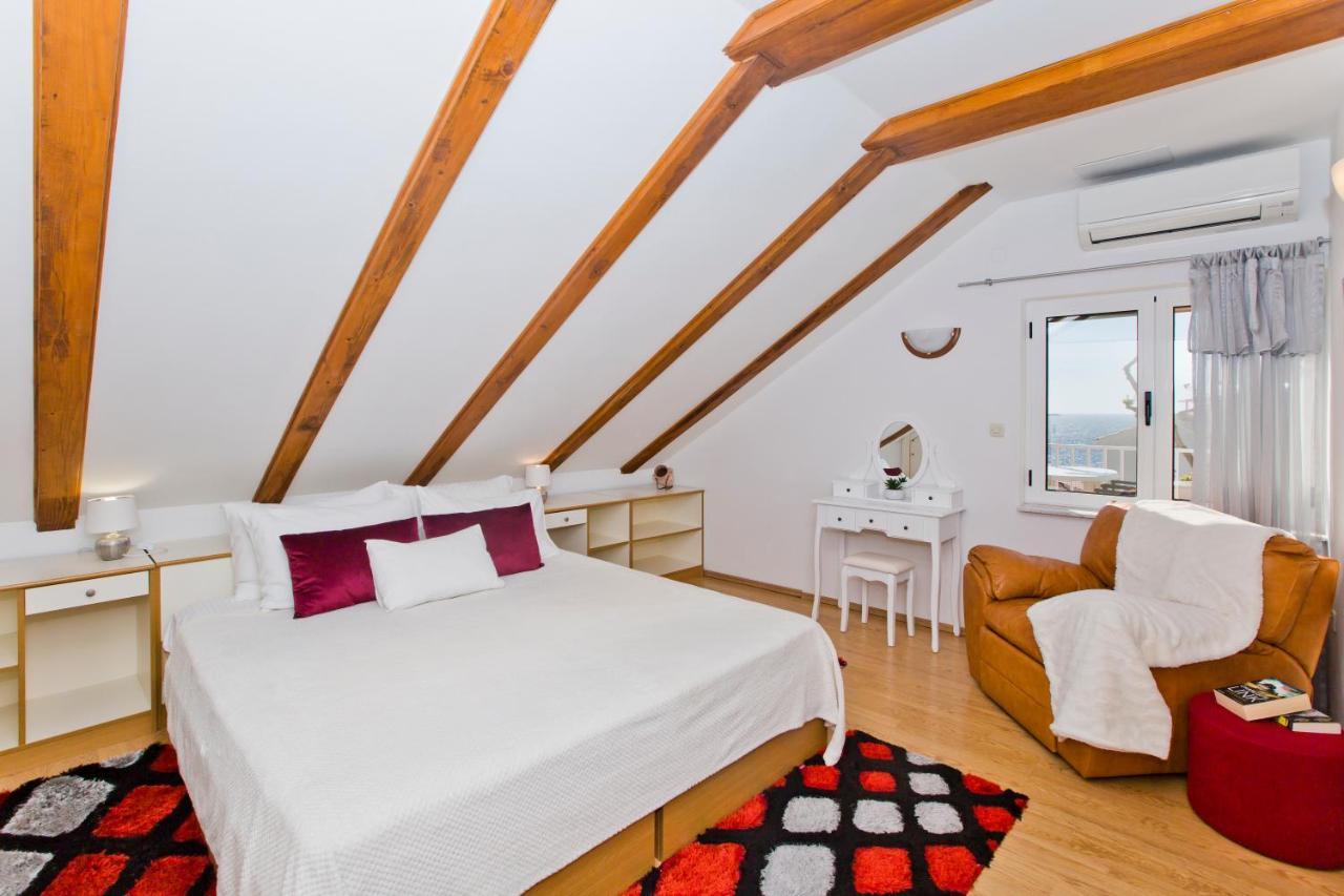 Marinka Viskovic Apartment Hvar Town