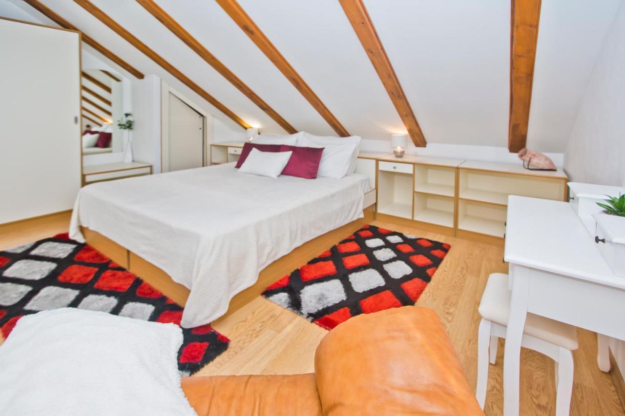 Apartment Marinka Viskovic *