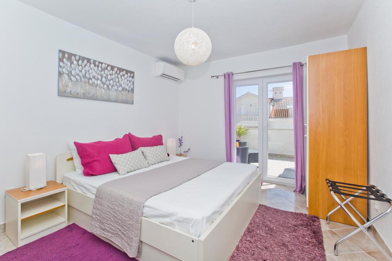 Marinka Viskovic Apartment Hvar Town