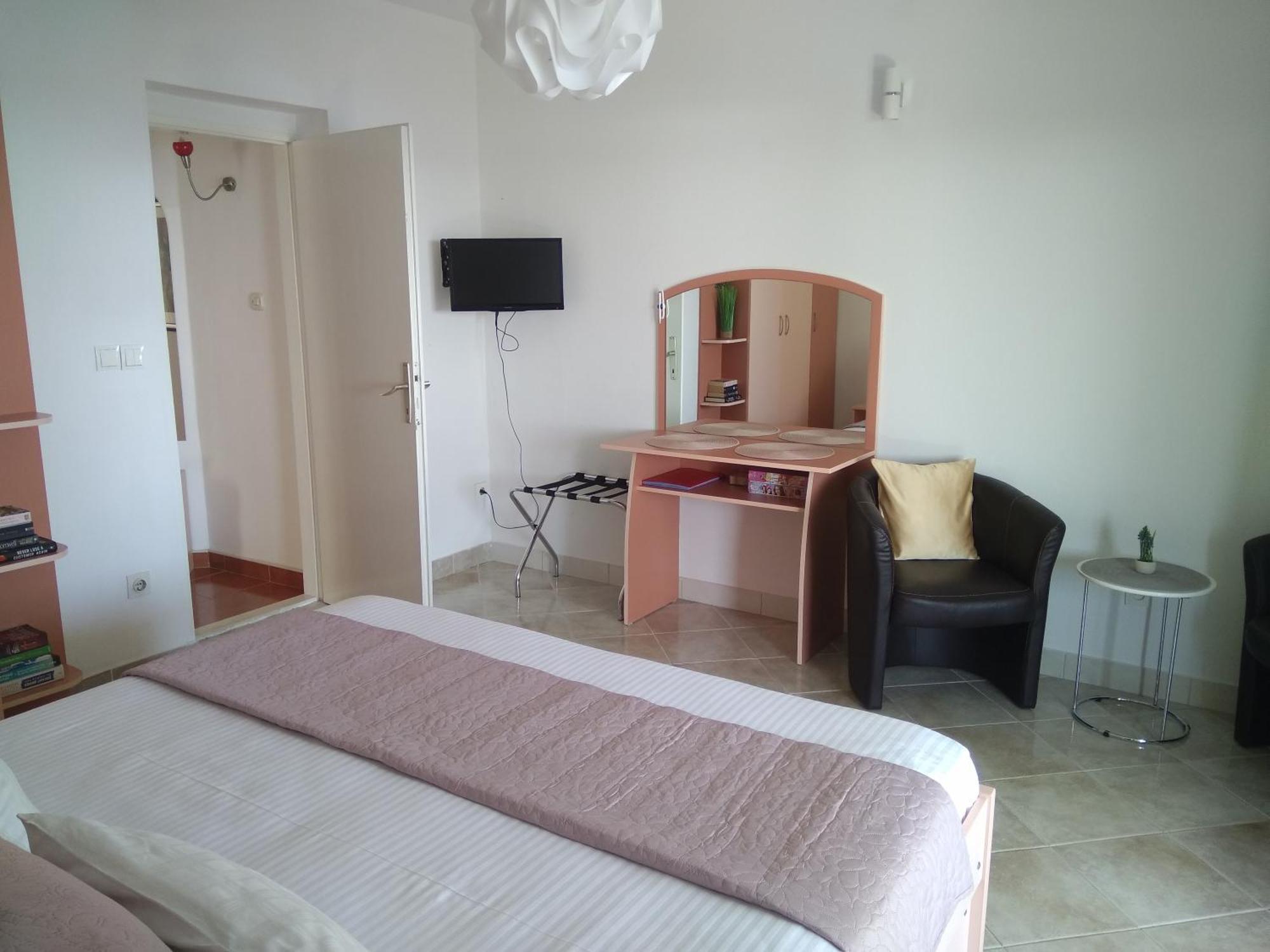 Apartment Marinka Viskovic *